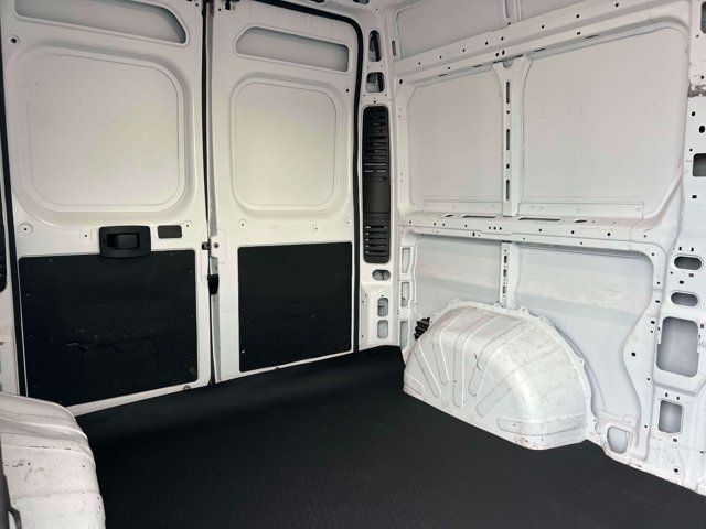 Used 2024 RAM ProMaster 2500 w/ Convenience Group FWD image 12
