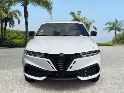 New 2026 Alfa Romeo Tonale AWD/4WD image 3