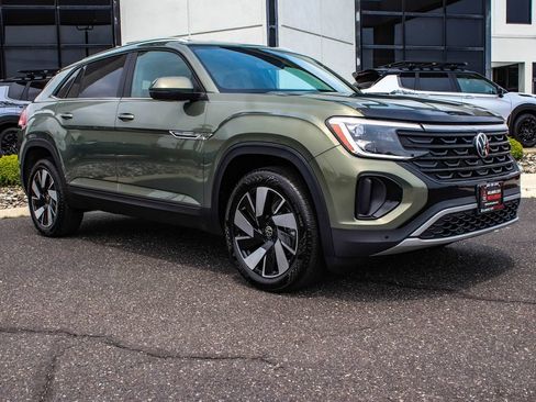 Used 2026 Volkswagen Atlas Cross Sport SE AWD/4WD image 3