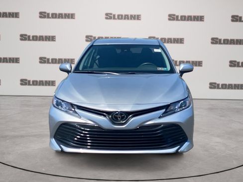 Used 2020 Toyota Camry LE FWD image 8