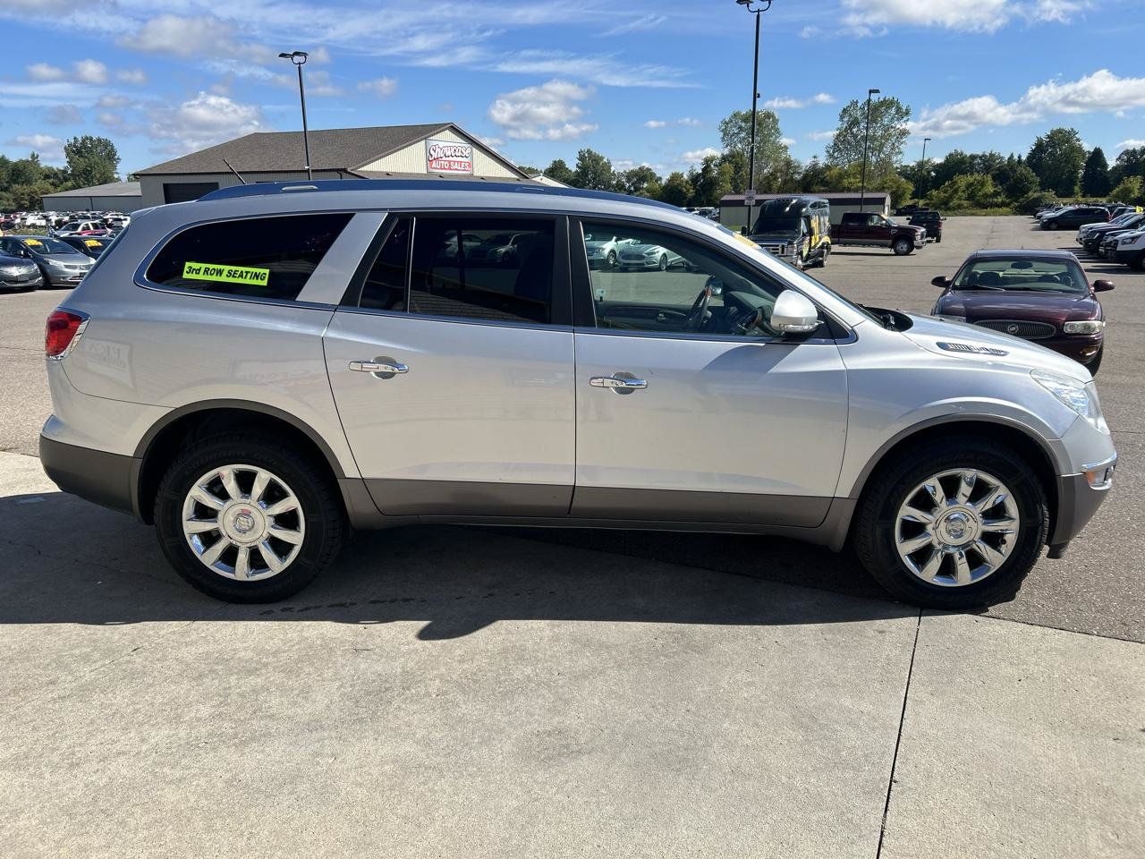 Used 2011 Buick Enclave CXL FWD image 4