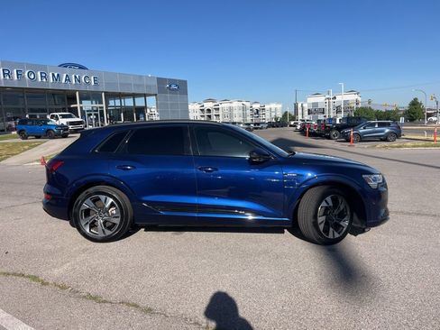 Used 2021 Audi e-tron Premium w/ Convenience Plus Package AWD/4WD image 3