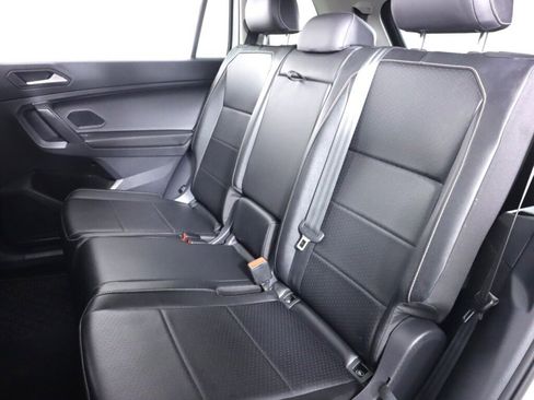 Used 2021 Volkswagen Tiguan SEL w/ 3rd Row Seat Package image 36