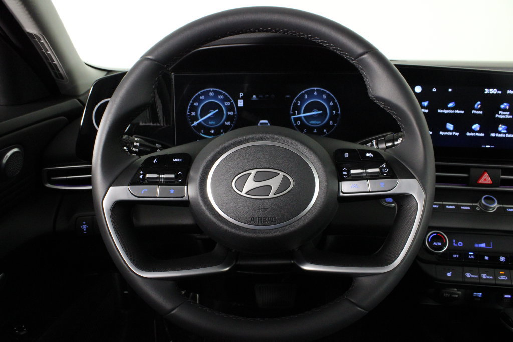 Certified 2026 Hyundai Elantra Limited FWD image 27