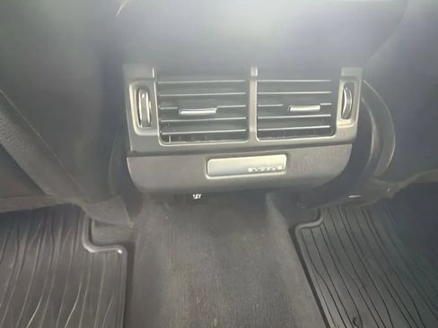 Used 2020 Land Rover Range Rover Evoque R-Dynamic S image 44