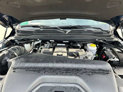 Used 2024 RAM 3500 Tradesman w/ Chrome Appearance Group AWD/4WD image 22