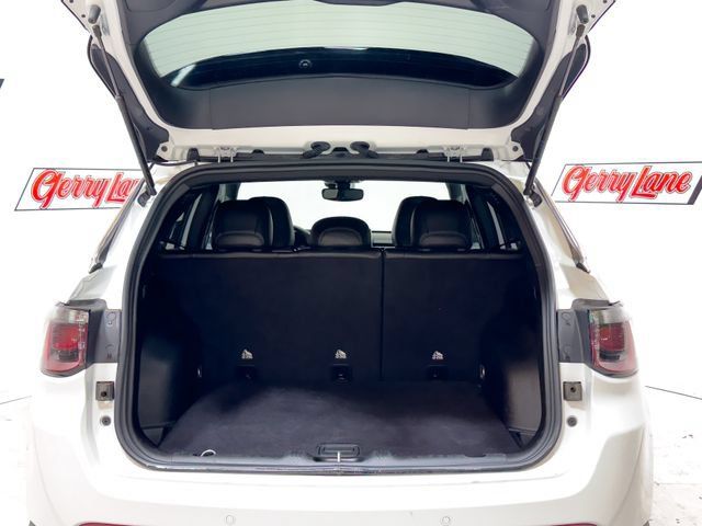Used 2025 Jeep Compass Limited AWD/4WD image 6