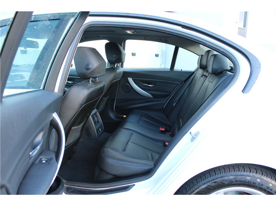 Used 2013 BMW 328i xDrive Sedan AWD/4WD image 12