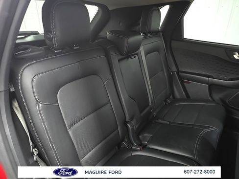 Used 2020 Ford Escape SE Sport image 17