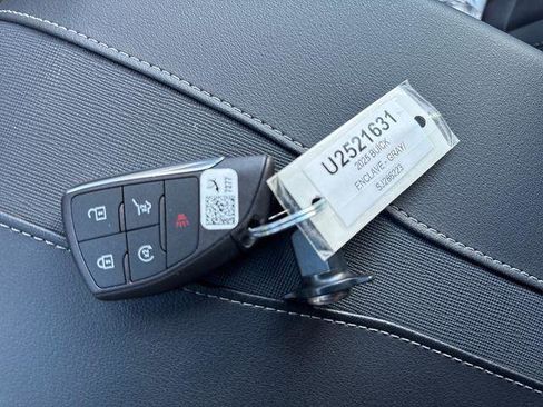 Certified 2025 Buick Enclave Preferred image 26