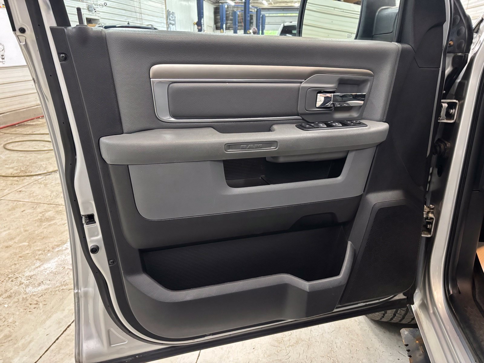 Used 2018 RAM 1500 Big Horn AWD/4WD image 7