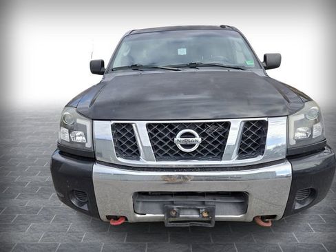 Used 2008 Nissan Titan SE image 2