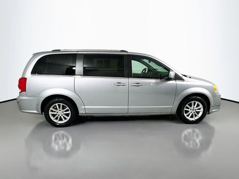 Used 2019 Dodge Grand Caravan SXT FWD image 7