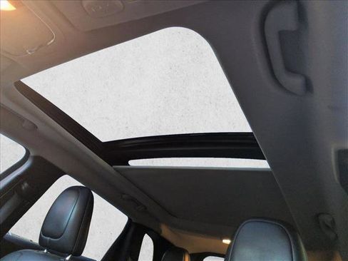 Used 2016 Jeep Cherokee Limited image 14