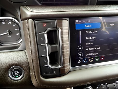 Used 2021 GMC Yukon Denali w/ Denali Premium Package image 30