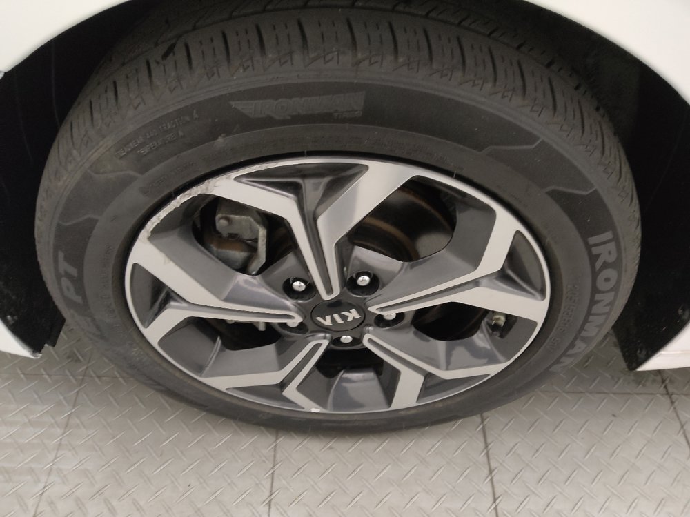 Used 2020 Kia Forte LXS FWD image 31