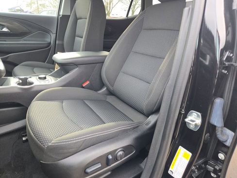 Used 2024 GMC Terrain SLE w/ Driver Convenience Package image 25