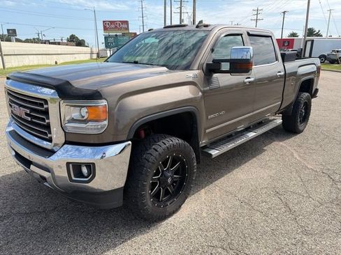 Used 2015 GMC Sierra 2500 SLT w/ Suspension Package, Off-Road AWD/4WD image 3