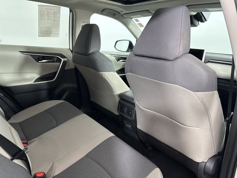 Used 2023 Toyota RAV4 XLE image 28