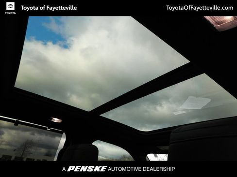 Used 2024 Toyota Sequoia Platinum image 4