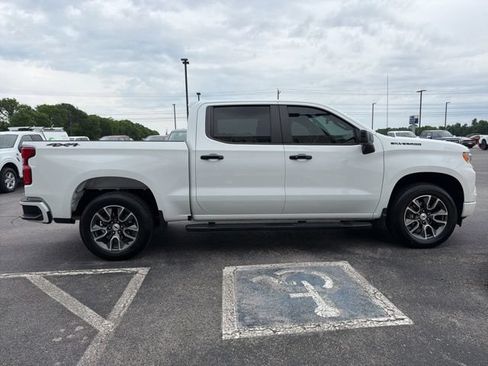 Used 2024 Chevrolet Silverado 1500 RST w/ Convenience Package II AWD/4WD image 4