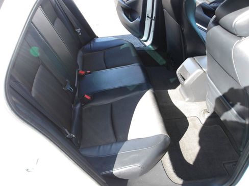 Used 2018 Honda Accord Sport image 12