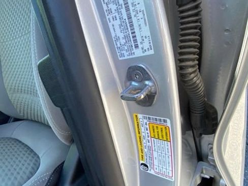 Used 2020 Ford Escape SE AWD/4WD image 31