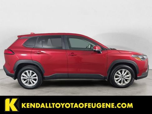 Used 2024 Toyota Corolla Cross LE AWD/4WD image 4