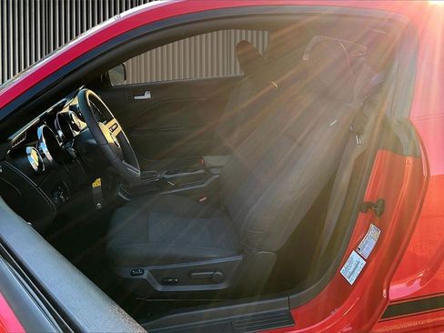 Used 2009 Ford Mustang GT image 25