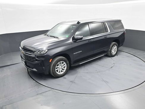 Used 2024 Chevrolet Suburban LT image 33