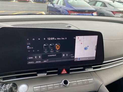 Certified 2023 Hyundai Elantra SEL w/ Convenience Package image 18