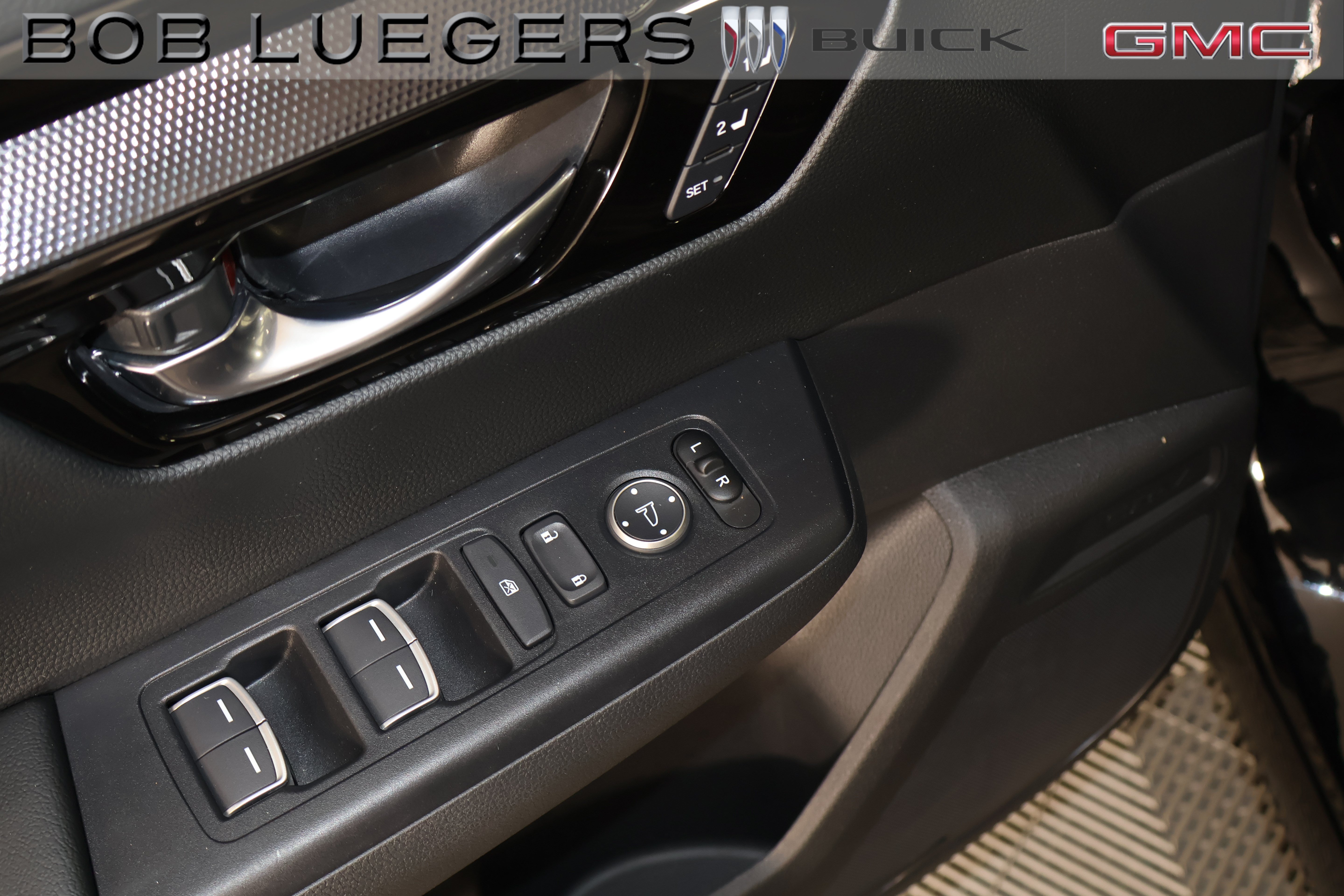 Used 2025 Honda CR-V EX-L image 6