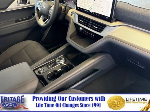New 2026 Ford Explorer Active RWD image 17