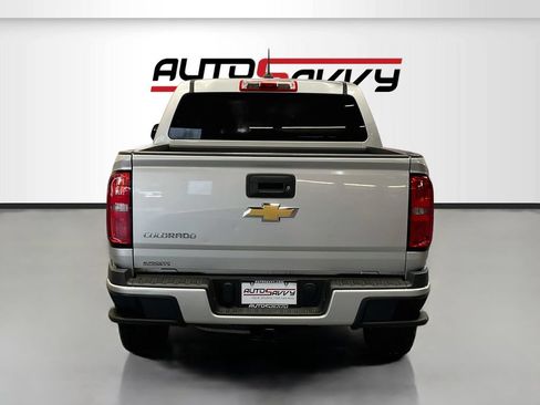 Used 2015 Chevrolet Colorado Z71 AWD/4WD image 6