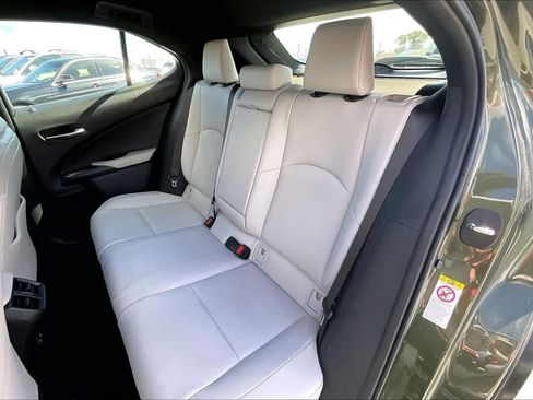 Used 2019 Lexus UX 250h FWD image 29