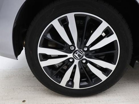 Used 2018 Honda Fit EX image 9