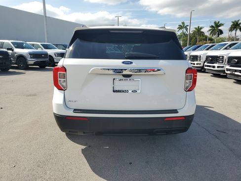 Used 2022 Ford Explorer XLT image 6