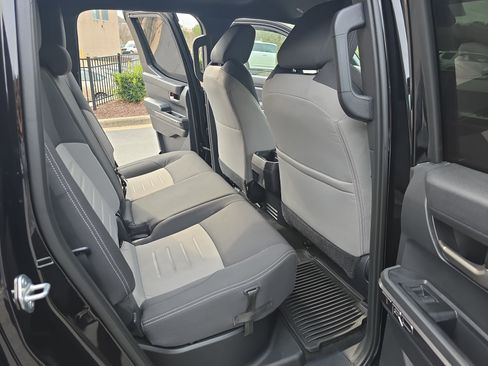 Used 2024 Toyota Tacoma TRD Sport image 11