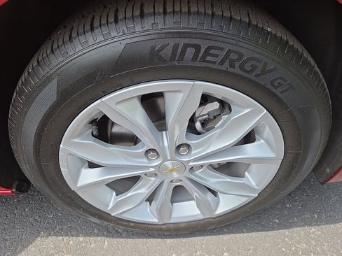 Used 2024 Chevrolet Malibu LT FWD image 9