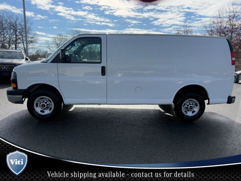 Used 2016 GMC Savana 2500 w/ Chrome Appearance Package image 5