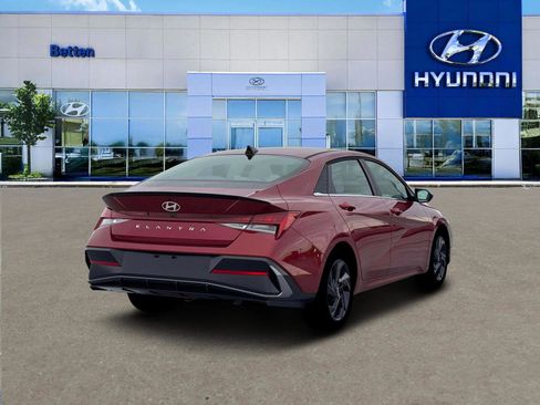 New 2026 Hyundai Elantra SEL Sport image 7