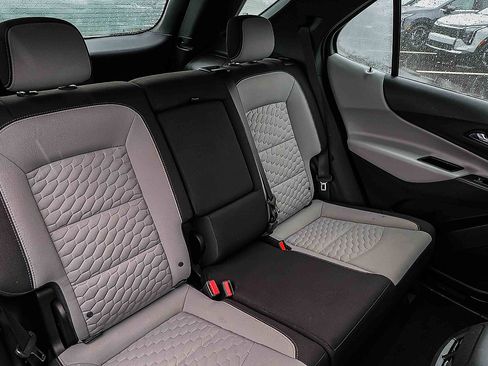 Used 2019 Chevrolet Equinox LS image 24