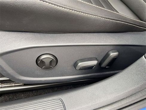 Used 2024 Volkswagen Jetta SE image 13