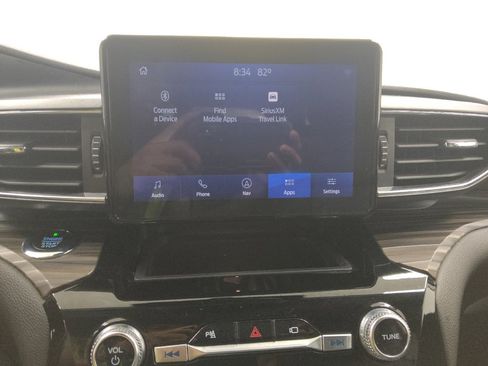 Used 2021 Ford Explorer Limited AWD/4WD image 25