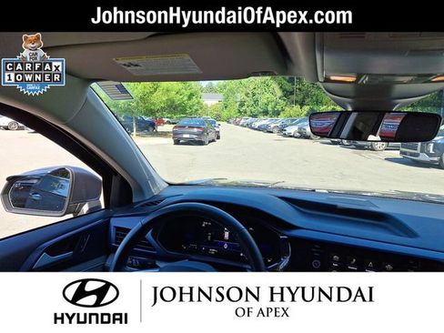 Used 2024 Volkswagen Taos SE w/ Black Wheel Plus Package AWD/4WD image 13
