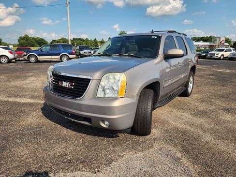 Used 2007 GMC Yukon SLT w/ SLT Preferred Equipment Group AWD/4WD image 11