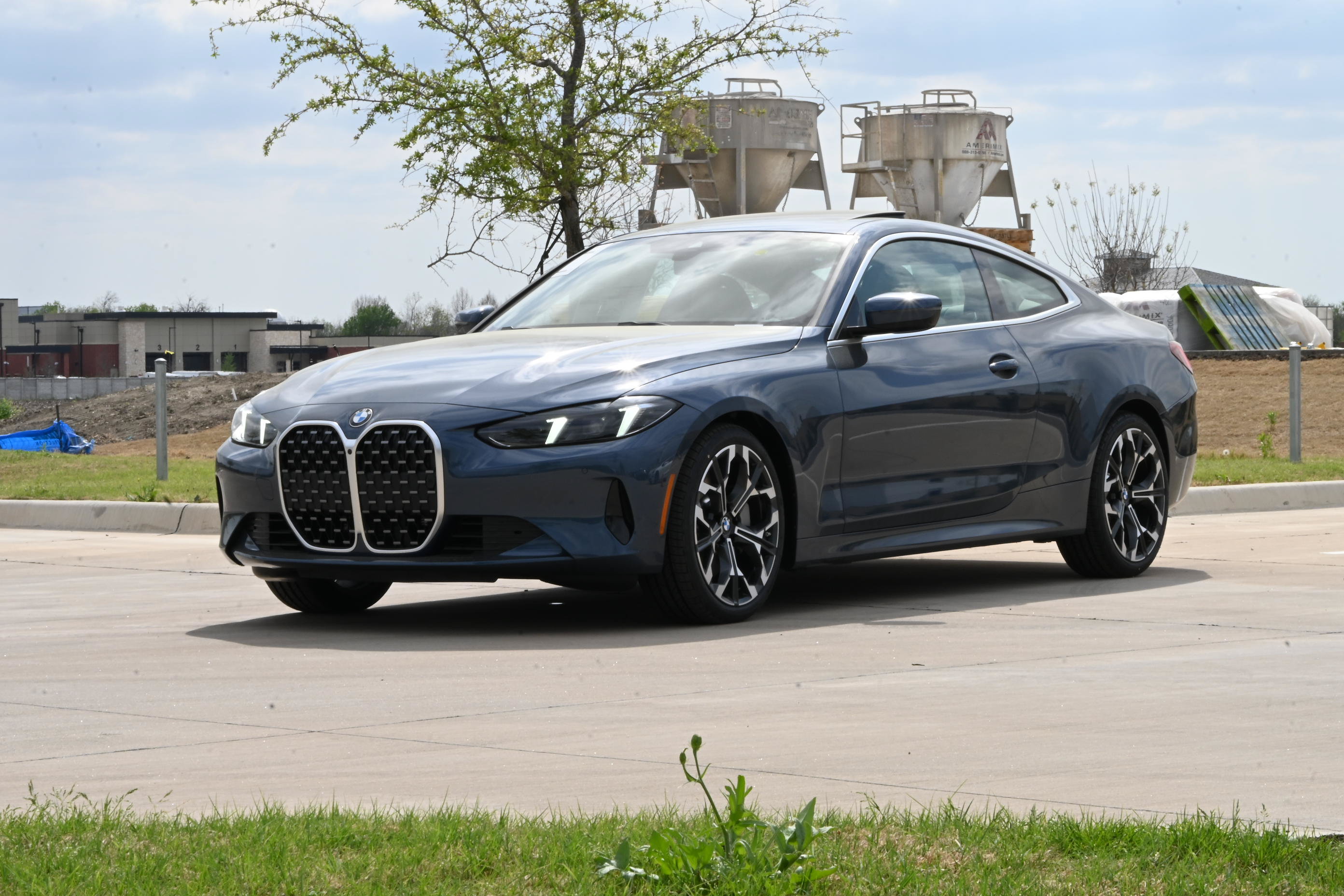 Used 2026 BMW 430i Coupe w/ Premium Package RWD image 2