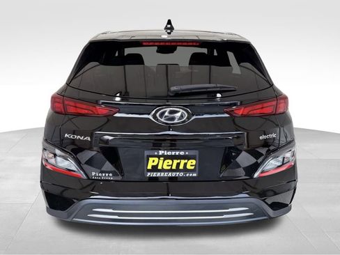 Used 2023 Hyundai Kona SE image 3