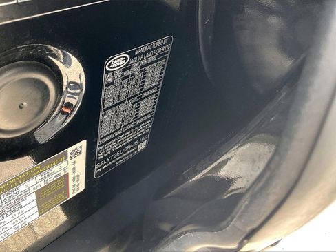 Used 2023 Land Rover Range Rover Velar R-Dynamic S image 16