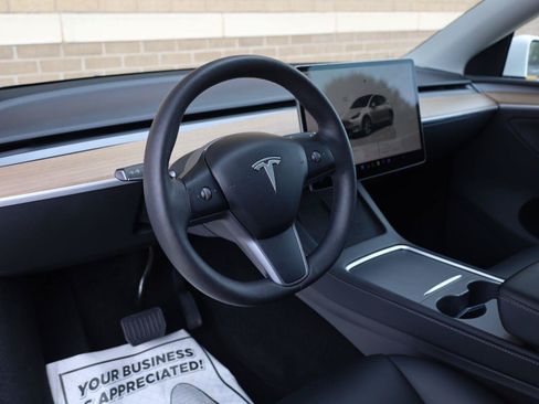 Used 2023 Tesla Model Y AWD image 12